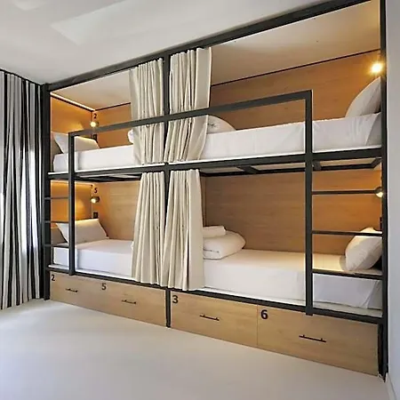 Hotel Black And White Palamos